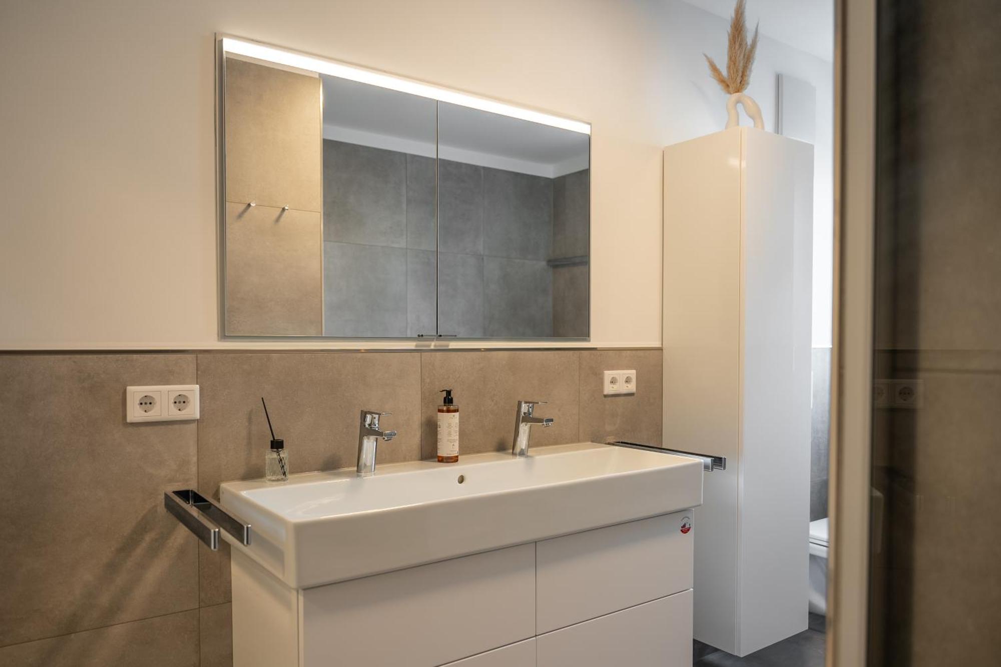 Aparthome Eching Deluxe Near Munich Airport Bagian luar foto
